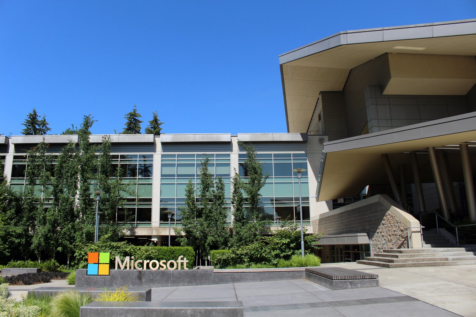 Microsoft Ships Record Patch Tuesday, Fixing 1,413 Flaws Including One Under Active Attack